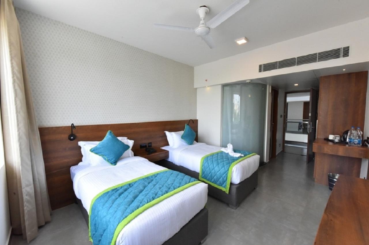 Vivid A Boutique Hotel Tiruchirappalli Exteriör bild