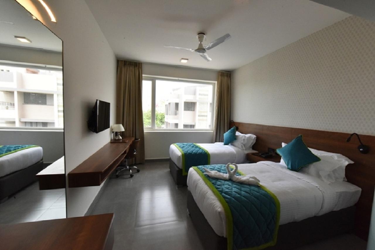 Vivid A Boutique Hotel Tiruchirappalli Exteriör bild