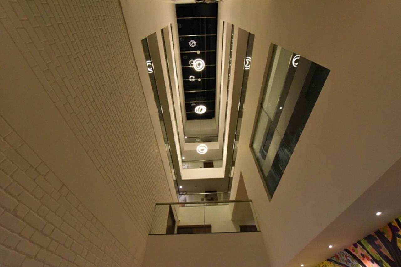 Vivid A Boutique Hotel Tiruchirappalli Exteriör bild